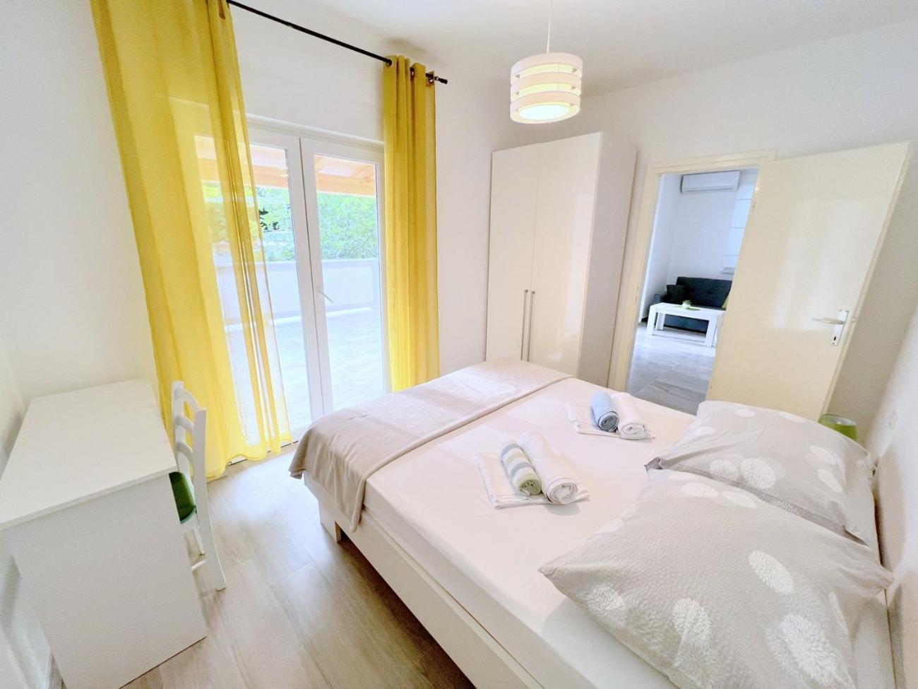 Evergreen & Pinky Apartments Close To The Beach ราบ ภายนอก รูปภาพ